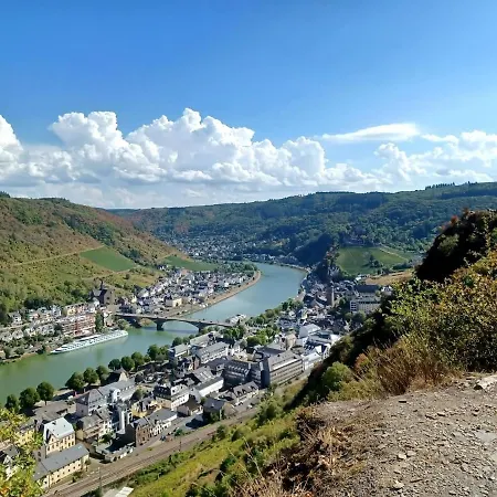 Ruhig Gelegende An Der Mosel *