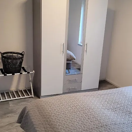 Ruhig Gelegende An Der Mosel * Burgen (Mayen-Koblenz)