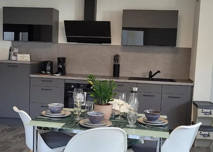 Ruhig Gelegende An Der Mosel