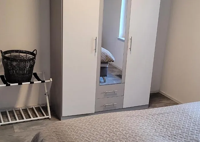 Ruhig Gelegende An Der Mosel * Burgen (Mayen-Koblenz)